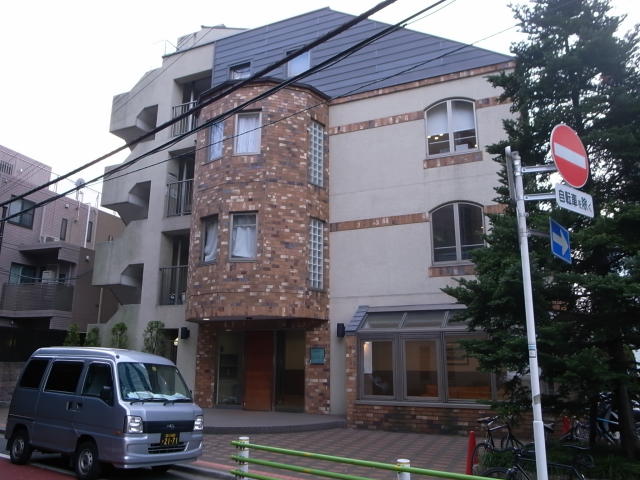 ファーストアパートメンツ三田