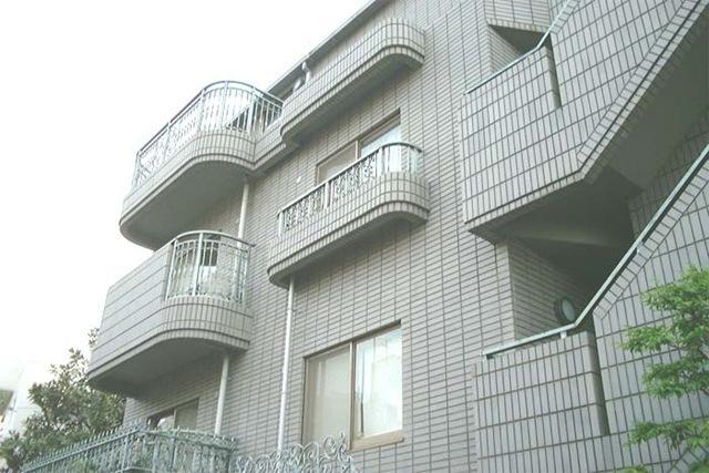 ラスターハウス