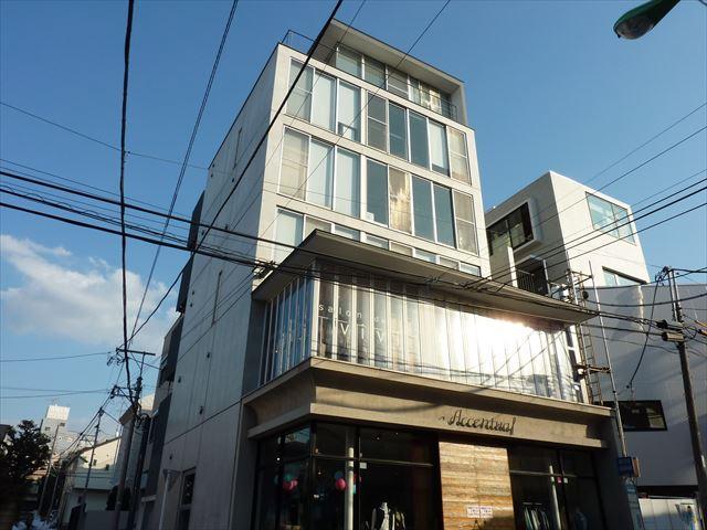 one＋half（ワンハーフ）
