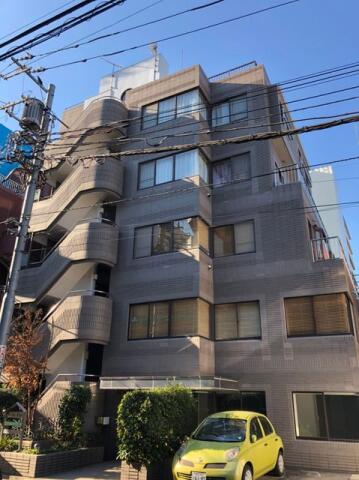 アドニスアマノ